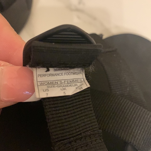 🔥🔥Chaco Slides 🔥🔥 - Picture 5 of 6